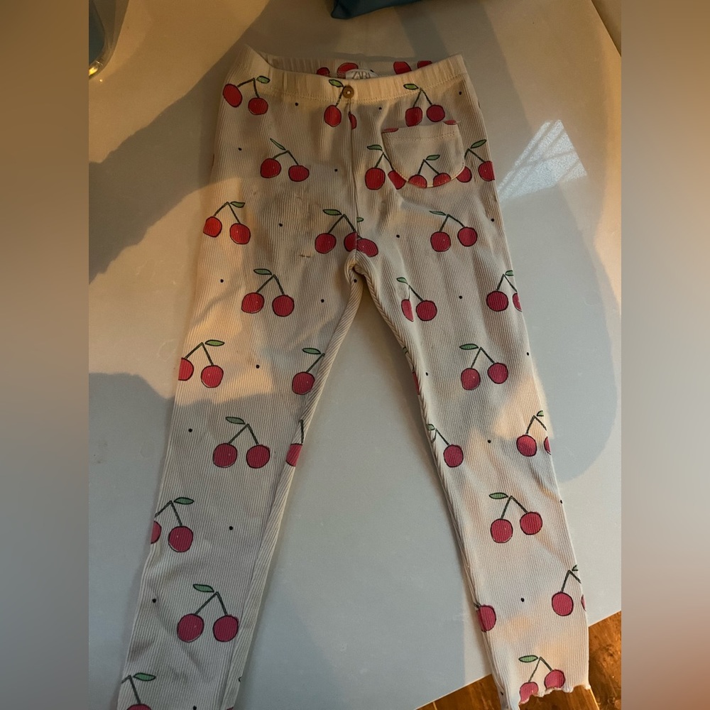 Adorable Zara Cherry Leggings 🍒